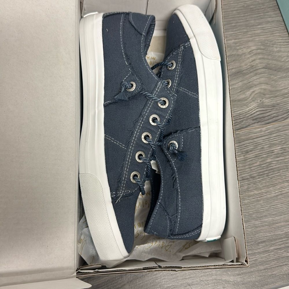 Blowfish Women's Martina Slip On Sneaker - Picture 2 of 8